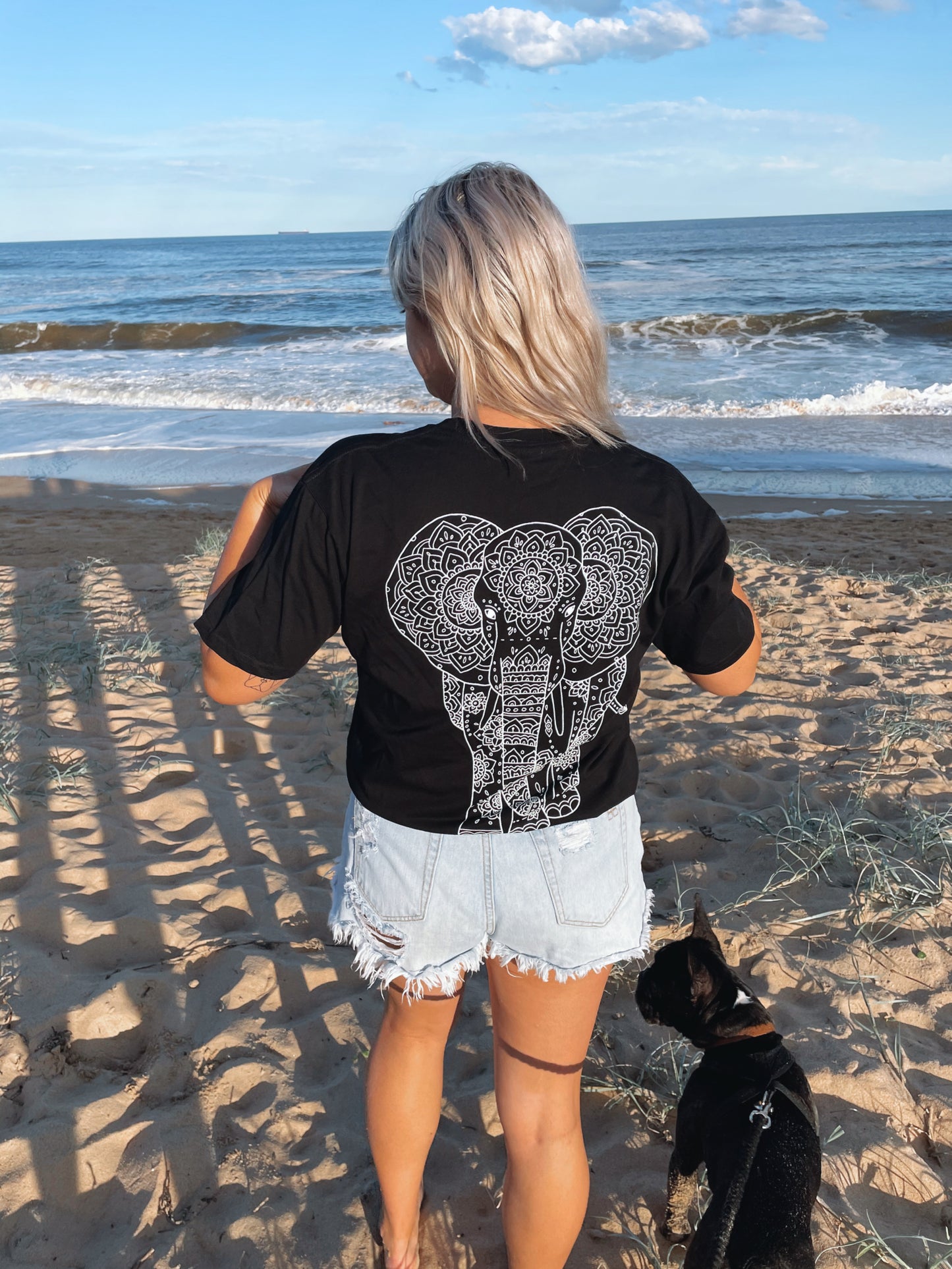 Unisex Elephant tee (long fit)