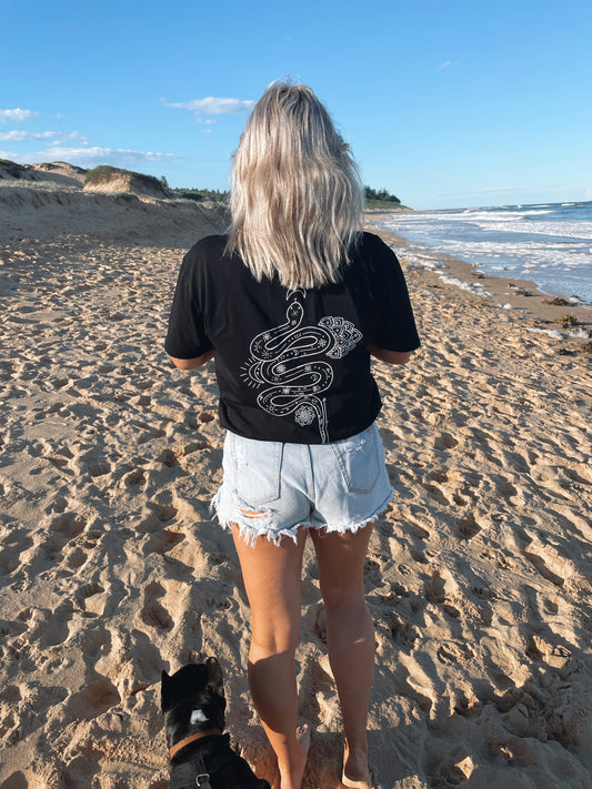 Unisex Serpent tee (long fit)